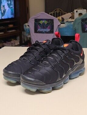 Nike Air Vapormax Plus casual running sneakers size 11